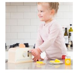 New Classic Toys Pop-up Toaster - White