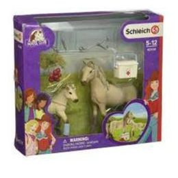 Schleich Hannah's First Aid Kit